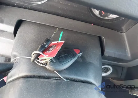 2018 Ram 1500 Slt 4X2 6'4 Box z USA, uszkodzony, nr VIN 1C6RR6GT7JS114350